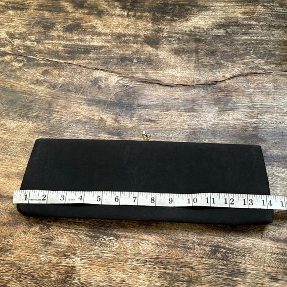 Vintage black kisslock clutch purse lined by HL USA - Picture 7 of 10